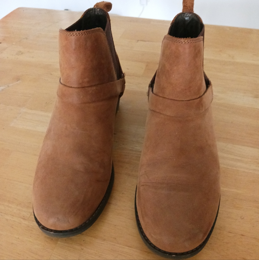 Teva Del La Vina 8.5 Ginger Tan Ankle Bootie Suede VG